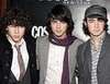 Lyrics to Video Girl by The Jonas Brothers - Music - ...by members of hellokids.com