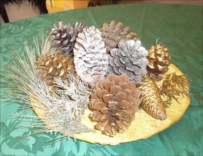 Pinecone Christmas Table Decoration craft for kids