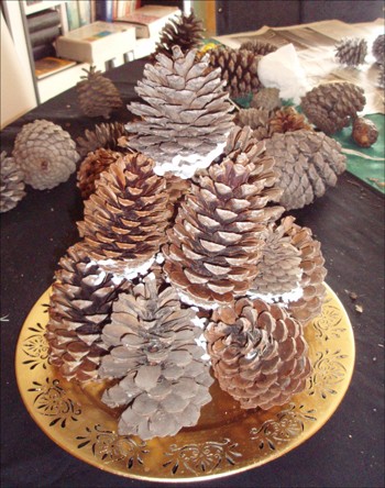 Pinecone Christmas Tree Decoration craft for kids