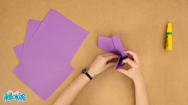 The origami flower craft for kids