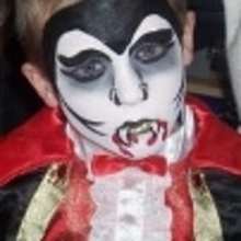 HALLOWEEN DRACULA face painting