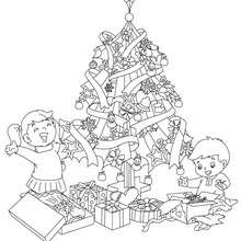 Xmas tree with gifts ands kids coloring page - Coloring page - HOLIDAY coloring pages - CHRISTMAS coloring pages - CHRISTMAS TREE coloring pages - XMAS TREE coloring pages