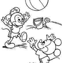 Mickey Mouse's nephews on the beach coloring page