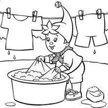 Noddy hand washing his clothes coloring page
